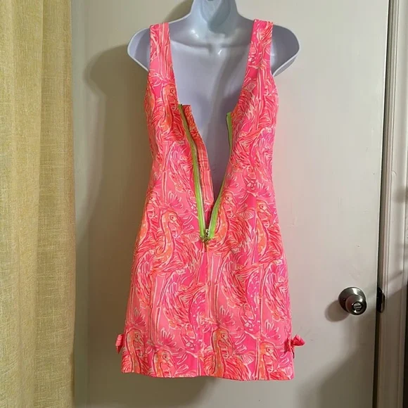 Lilly Pulitzer Dress Size 00 fits like a XS please see measurements below 👇 - Picture 6 of 8
